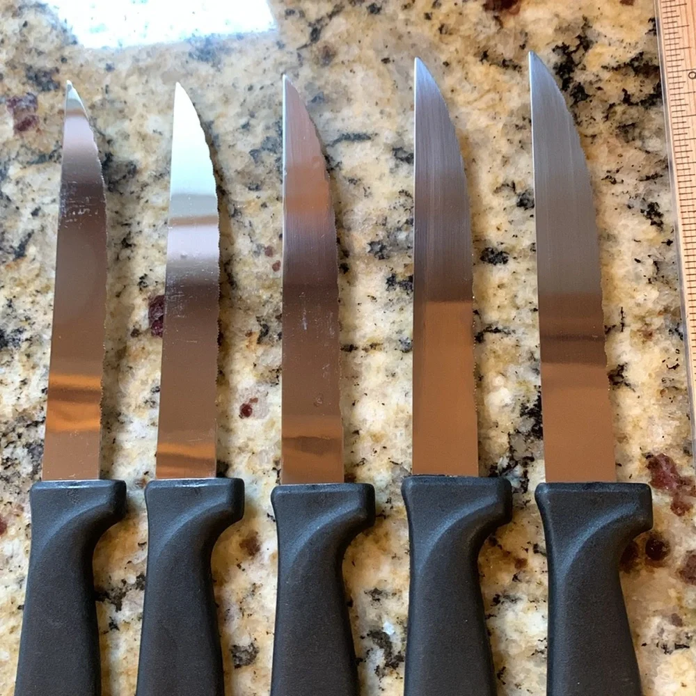 Kitchen knives